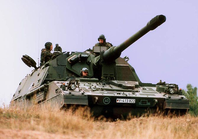 Panzerhaubitze_2000-Bundeswher