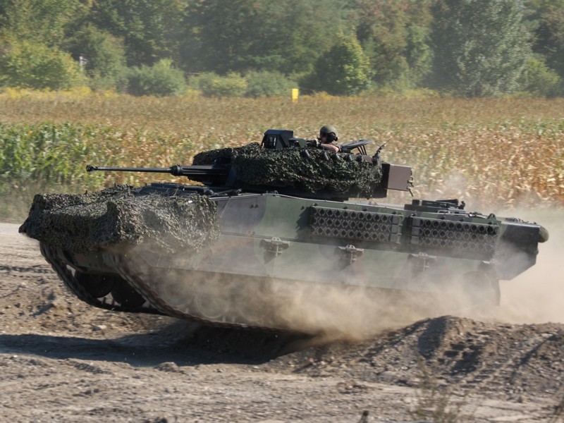 Schützenpanzer Ulan at full speed